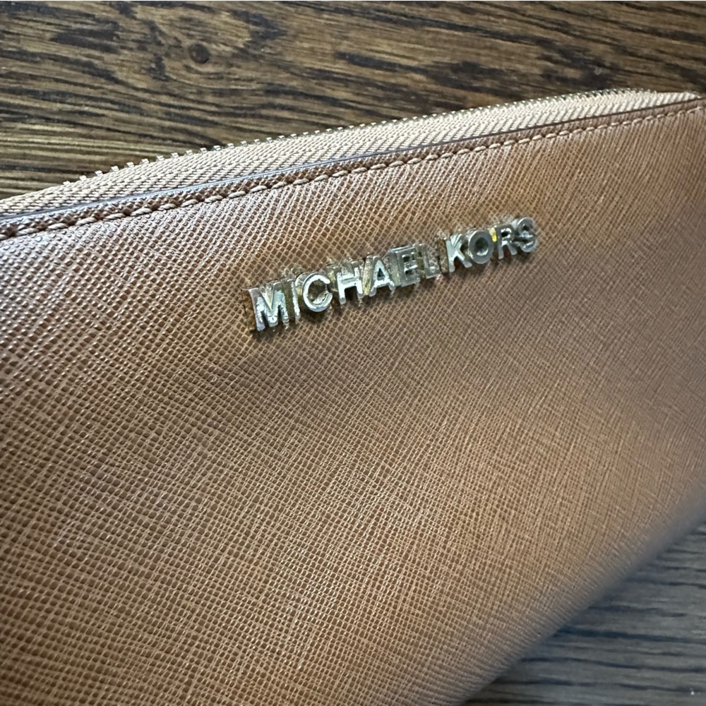 Michael Kors Luggage Brown Jet Set Zip-Around Leather Wallet - Picture 6 of 17
